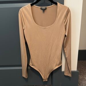 Express Tan Fitted Long Sleeve Bodysuit